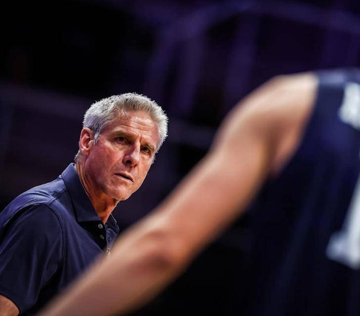 转折点！菲尼克斯太阳调整名单；葡超加时末段攻防权衡；赛场秩序良好；心理建设被强调(菲尼克斯太阳队官网)