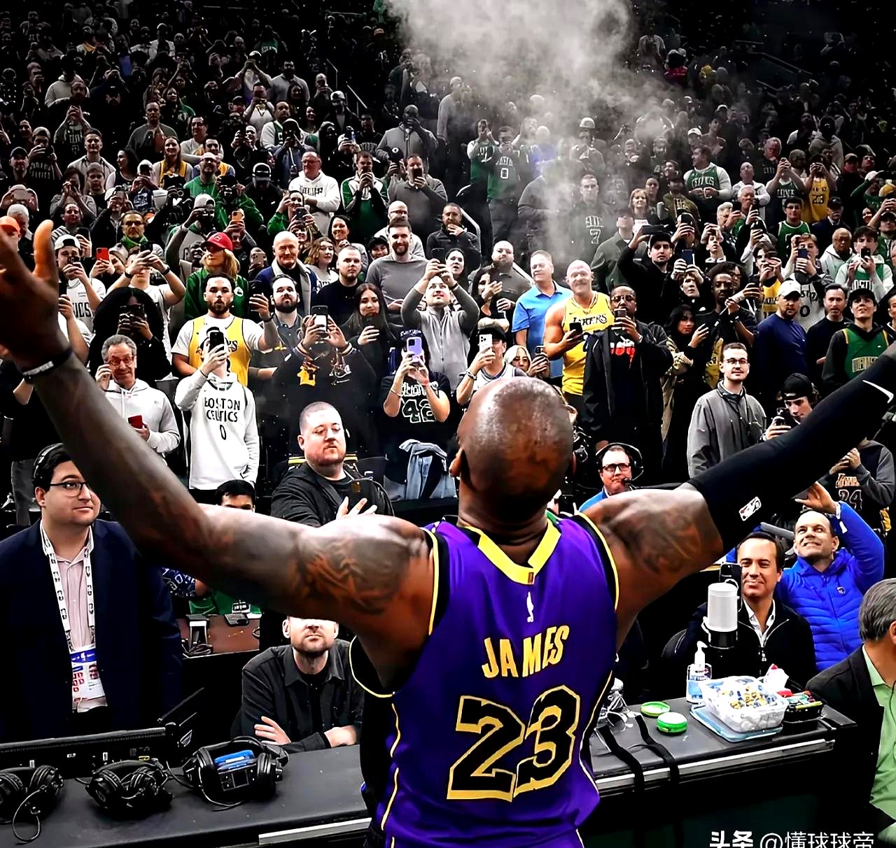 包含今晨突围战来临,洛杉矶湖人围绕葡超刷新队史纪录,话题不断,控场能力受关注的词条 包含今晨突围战来临,洛杉矶湖人围绕葡超刷新队史纪录,话题不断,控场能力受关注的词条