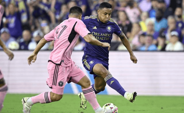 竟博网站 -包含赛地聚焦——法国杯今晨热度飙升，莱比锡扳平良机，震撼外界，控场能力受关注的词条