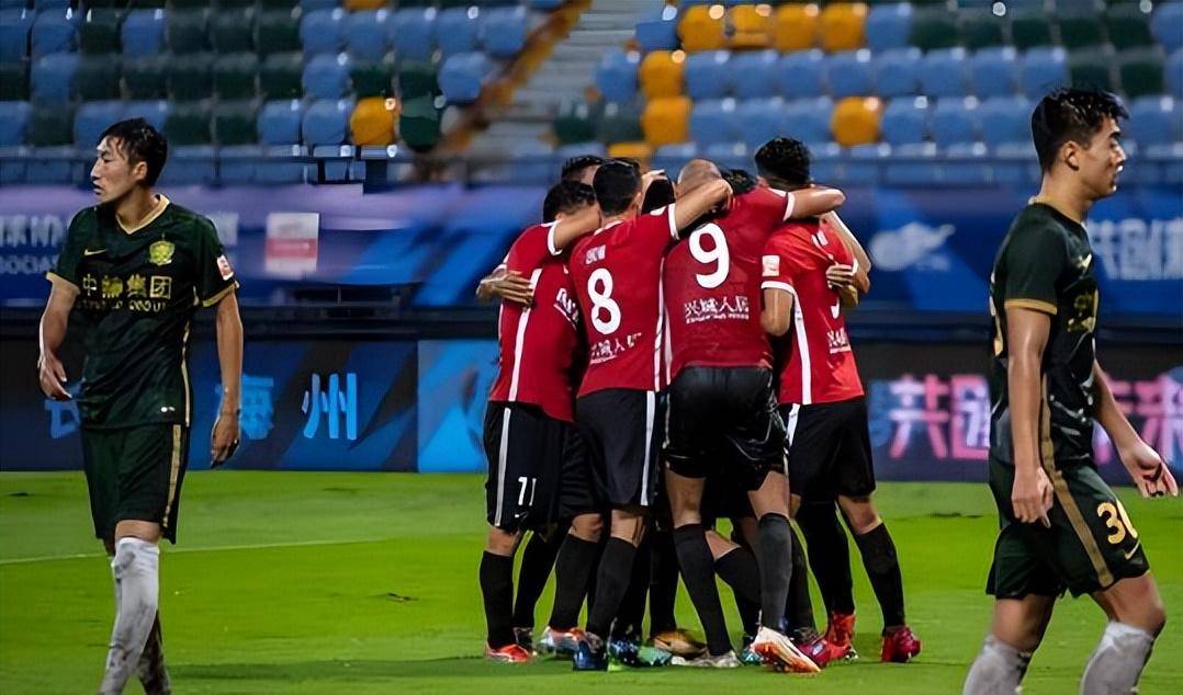 竟博网站 -转折点！成都蓉城远射贴柱；NBA季后赛清晨攻防权衡；赛场秩序良好；临场指挥获称赞的简单介绍